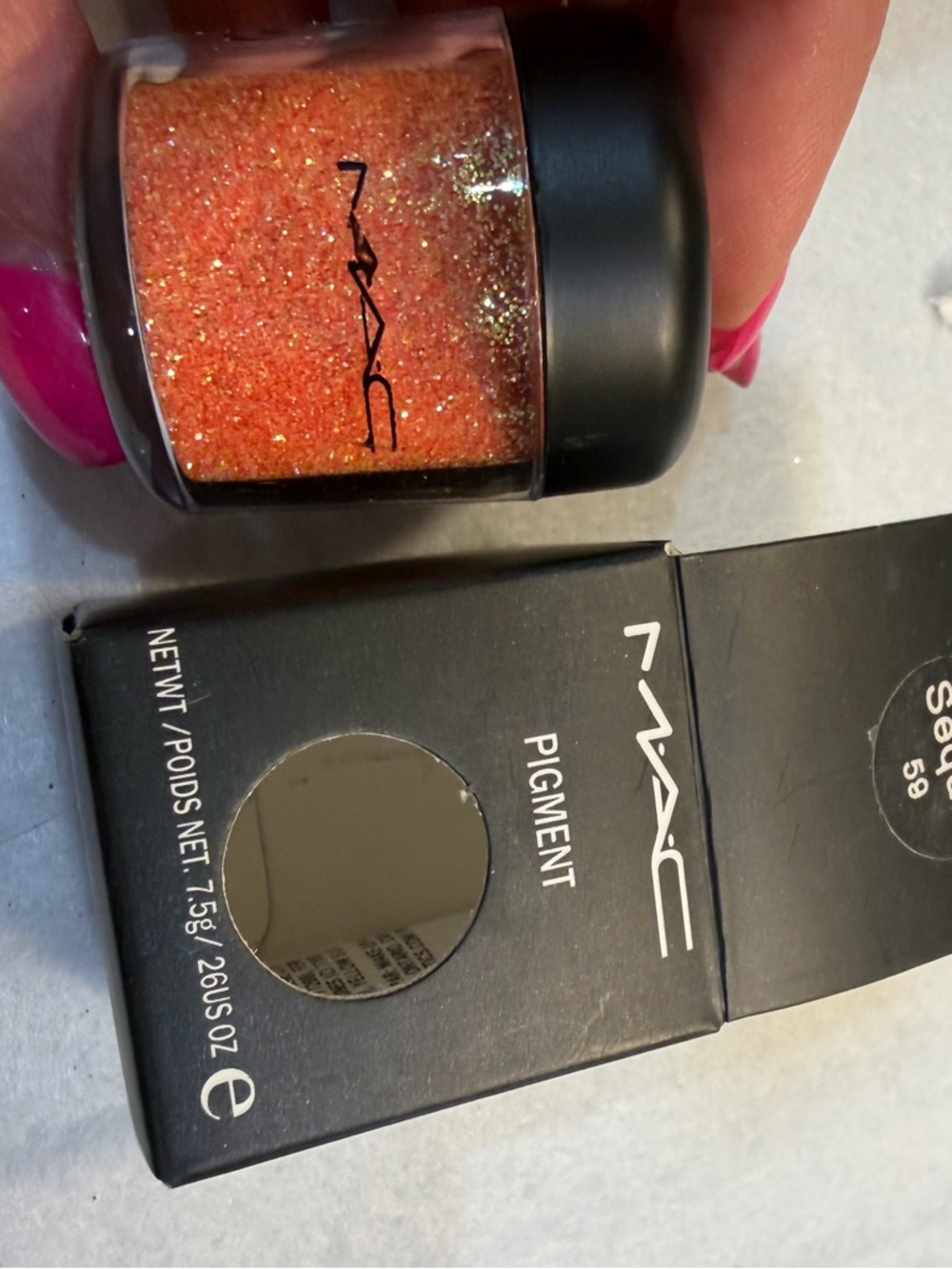 MAC Loose Pigment in Sparkling Orange